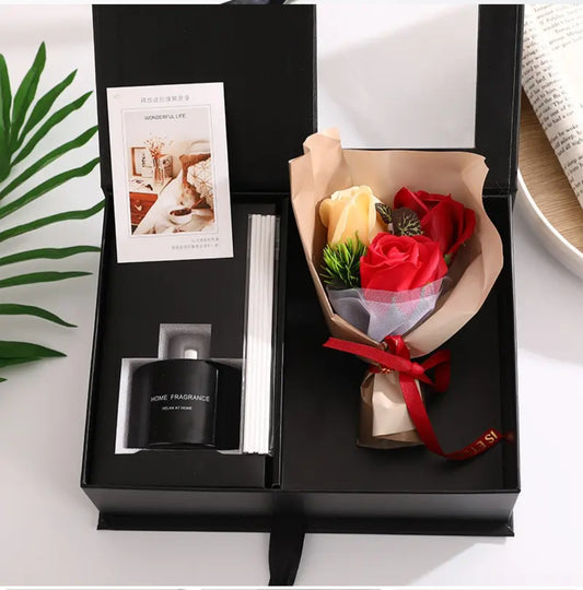 COFFRET CADEAU D'AROMATHERAPIE COMPOSÉ DE FLEURS ÉTERNELLES ET DIFFUSEUR DE SENTEUR POUR LA ST VALENTIN ET D'AUTRES OCCASIONS D'AMOUR